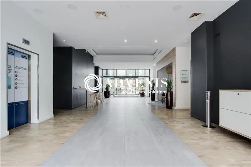 Office in Noisy-le-Grand for lease - Building Photo - Image 3 of 12