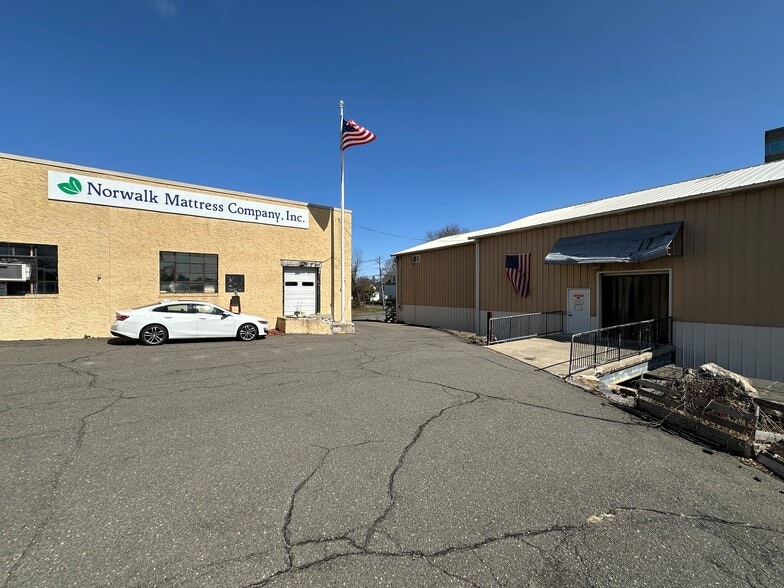 Hastings Commercial RE Portfolio portfolio of 2 properties for sale on LoopNet.com - Building Photo - Image 3 of 11