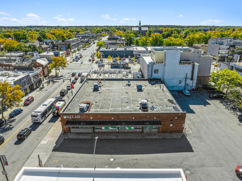 43-20 Bell Blvd, Bayside, NY for lease - Building Photo - Image 2 of 6