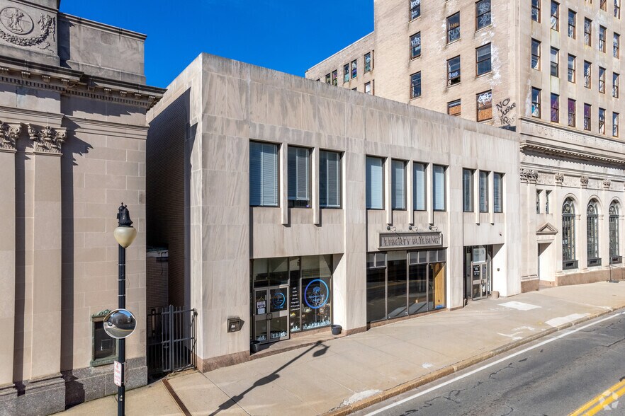 154 Main St, Woonsocket, RI for sale - Primary Photo - Image 1 of 1