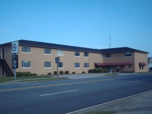 7 S Duval St, Claxton, GA for sale - Primary Photo - Image 1 of 1