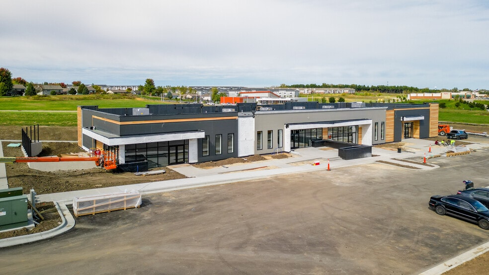 3629 Sarah Pl NW, Rochester, MN for lease - Building Photo - Image 3 of 27