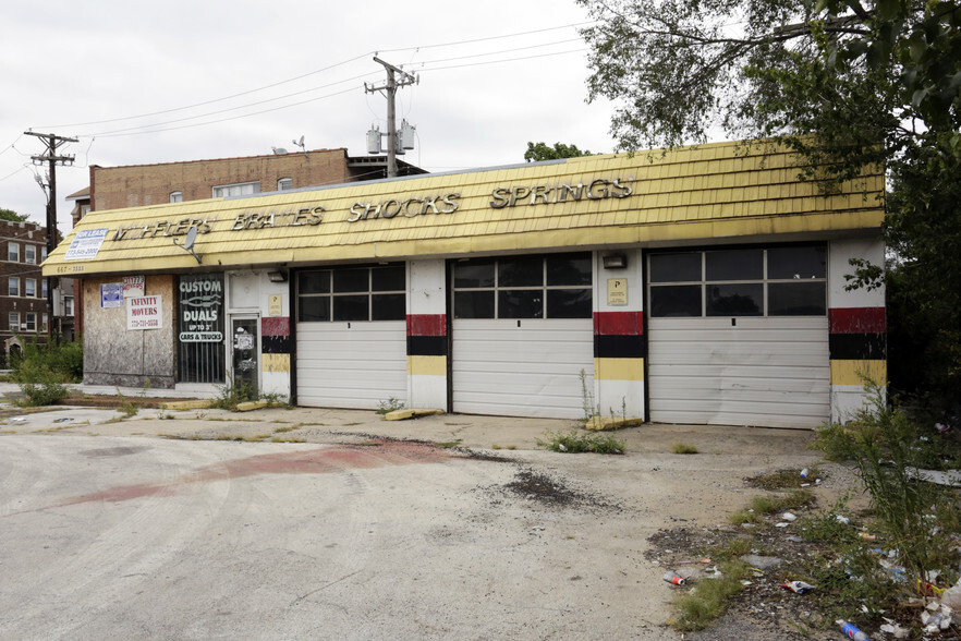 2000 E 75th St, Chicago, IL for sale - Building Photo - Image 2 of 2