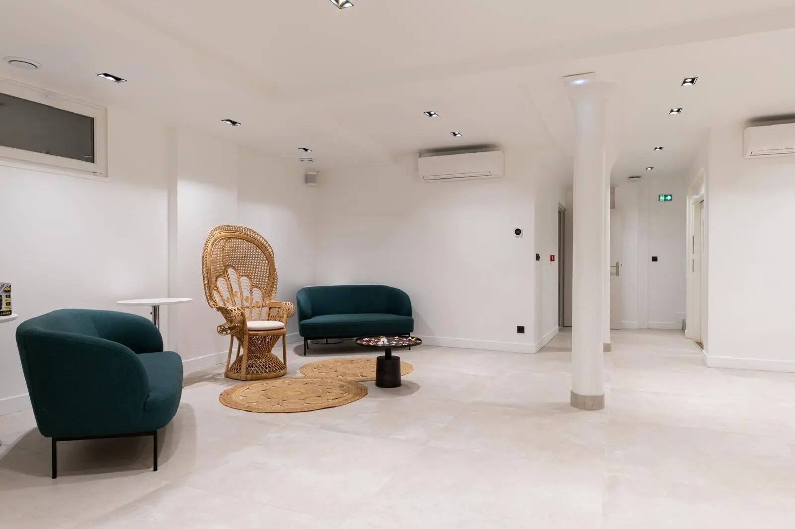 Office in Paris for sale Building Photo- Image 1 of 18