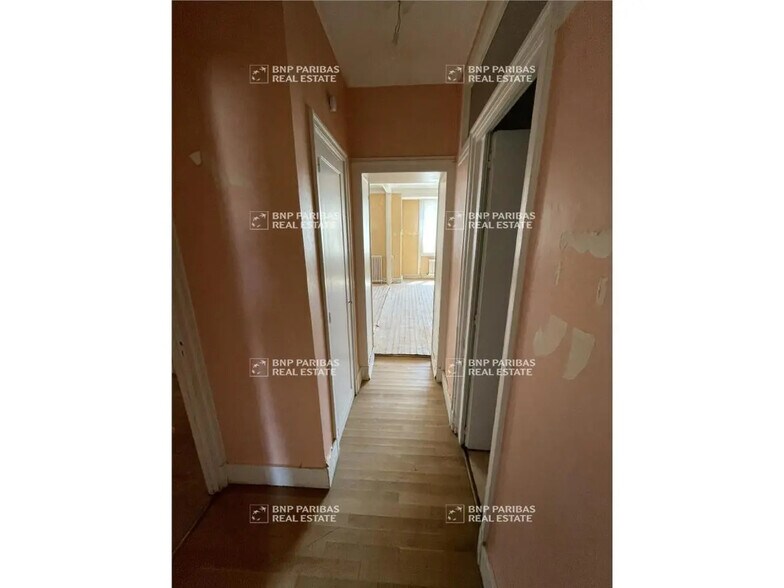 Office in Tours for lease - Interior Photo - Image 2 of 17