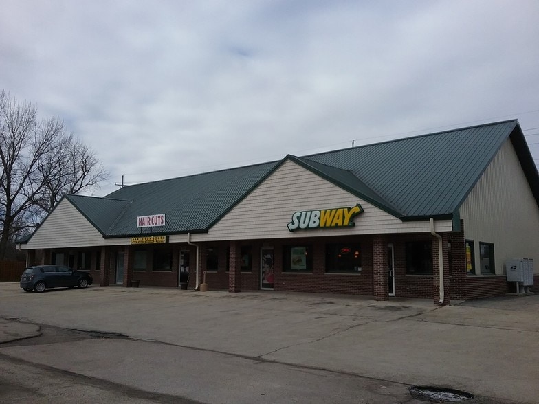 290-298 S Front St, Braidwood, IL for lease - Building Photo - Image 2 of 16