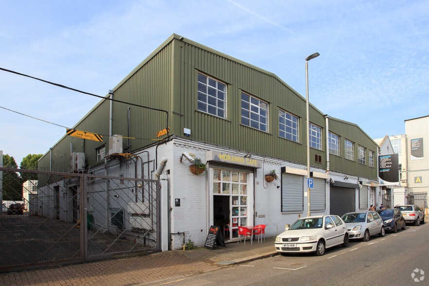 55 Bendon Vly, London for sale - Primary Photo - Image 1 of 1