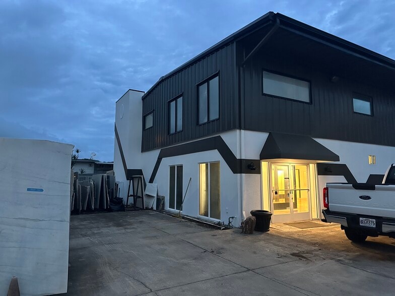 874 Alua St, Wailuku, HI for lease - Building Photo - Image 3 of 18