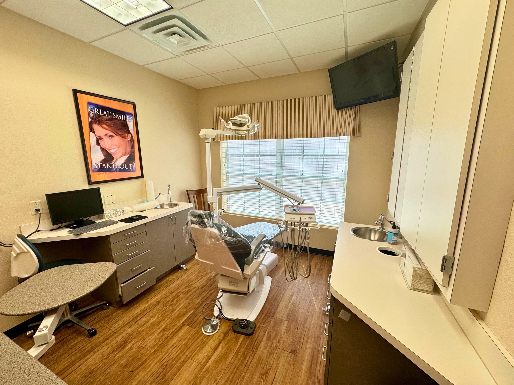 3241 S Carrier Pky, Grand Prairie, TX for sale Building Photo- Image 1 of 7