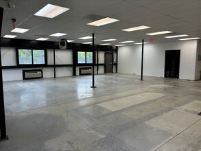 13275 University Blvd, Gainesville, VA for lease Interior Photo- Image 1 of 3