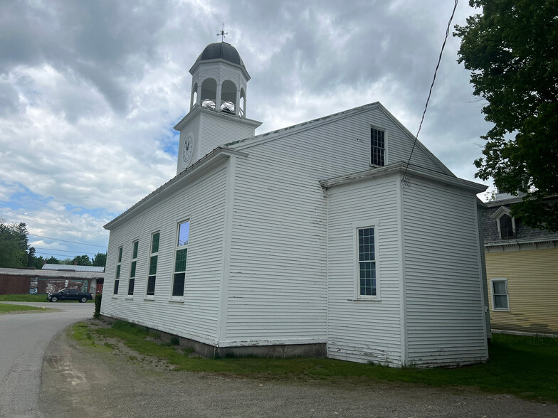 4 Sawyer st, Phillips, ME for sale - Building Photo - Image 3 of 25