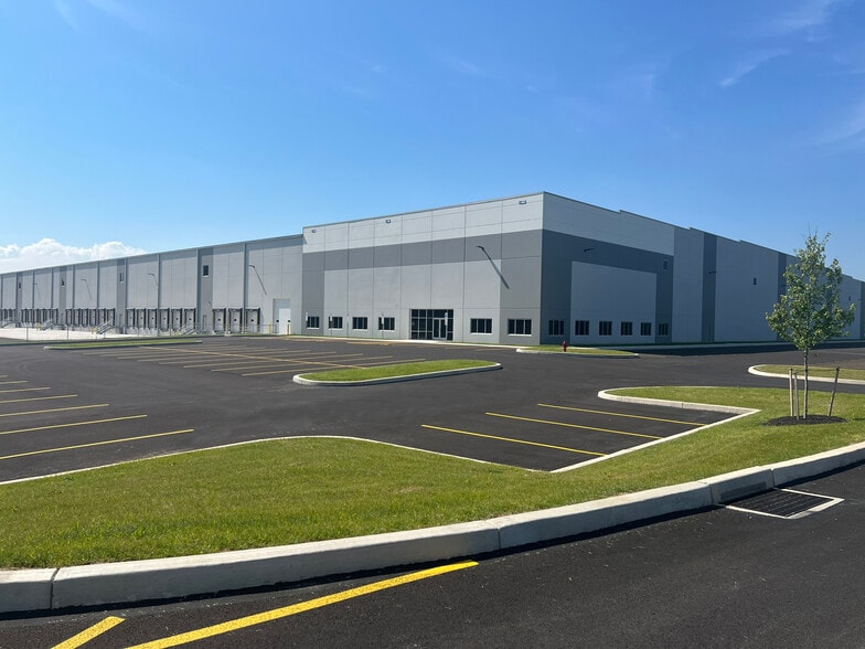 900 Rosedale Ave, Middletown, PA for lease - Building Photo - Image 1 of 3