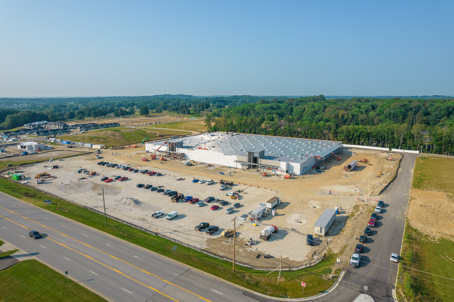 4934 Fulton Dr NW, Canton, OH for lease - Construction Photo - Image 1 of 5