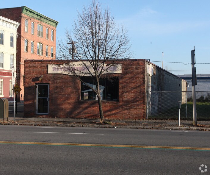 602 Broadway, Kingston, NY for sale - Primary Photo - Image 1 of 1