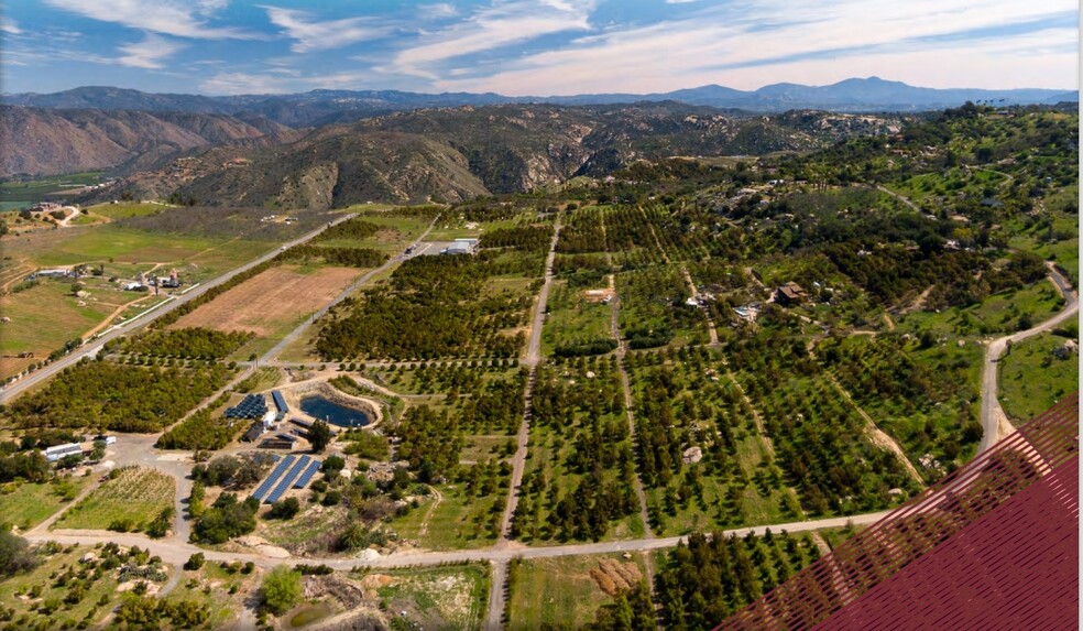 15741 Highland Valley Rd, Escondido, CA for sale - Primary Photo - Image 1 of 1