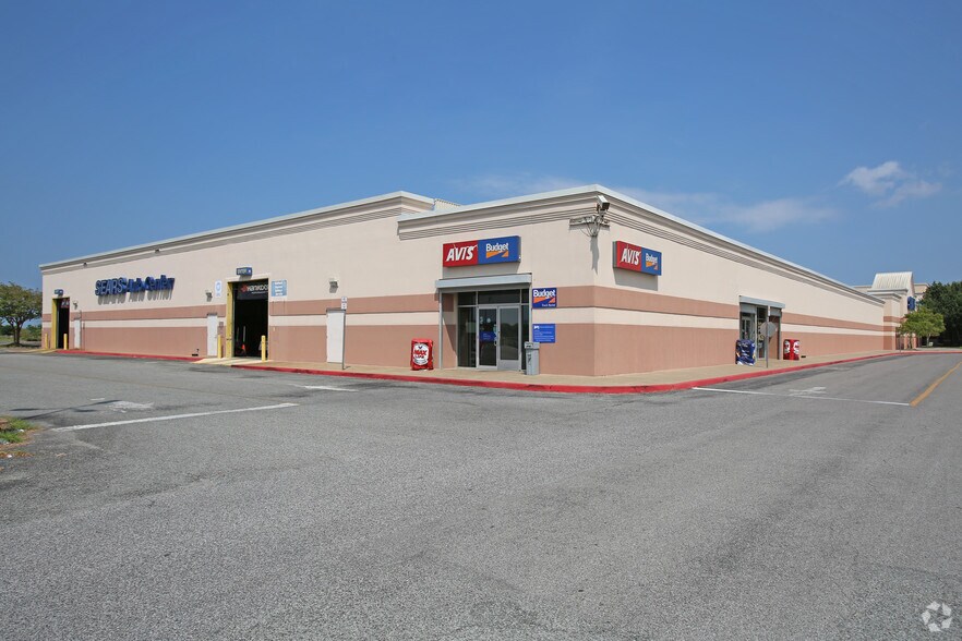 10000 Emmett F Lowry Expy, Texas City, TX for sale - Primary Photo - Image 1 of 1