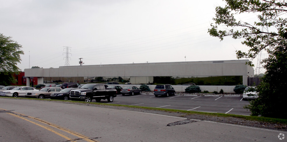 3821 Industrial Blvd, Indianapolis, IN for lease - Building Photo - Image 3 of 27