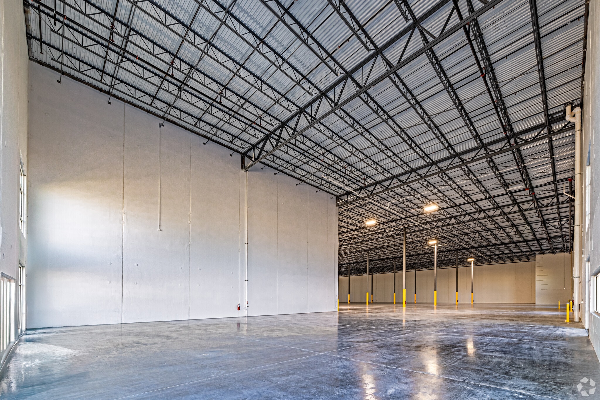 333 Washington Ave, Carlstadt, NJ for lease Interior Photo- Image 1 of 12