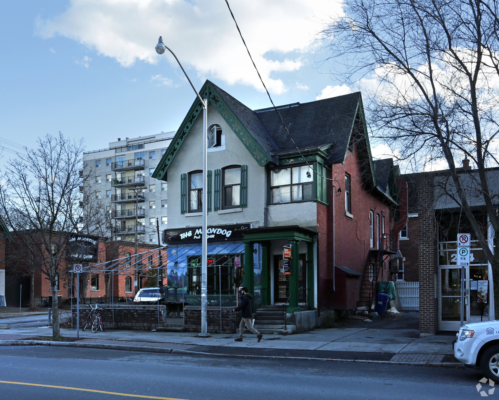 238 Laurier Ave E, Ottawa, ON for sale Primary Photo- Image 1 of 3