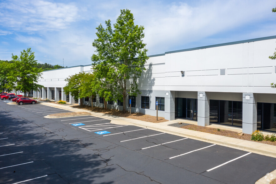 125 Westlake Pky SW, Atlanta, GA for lease - Building Photo - Image 1 of 6