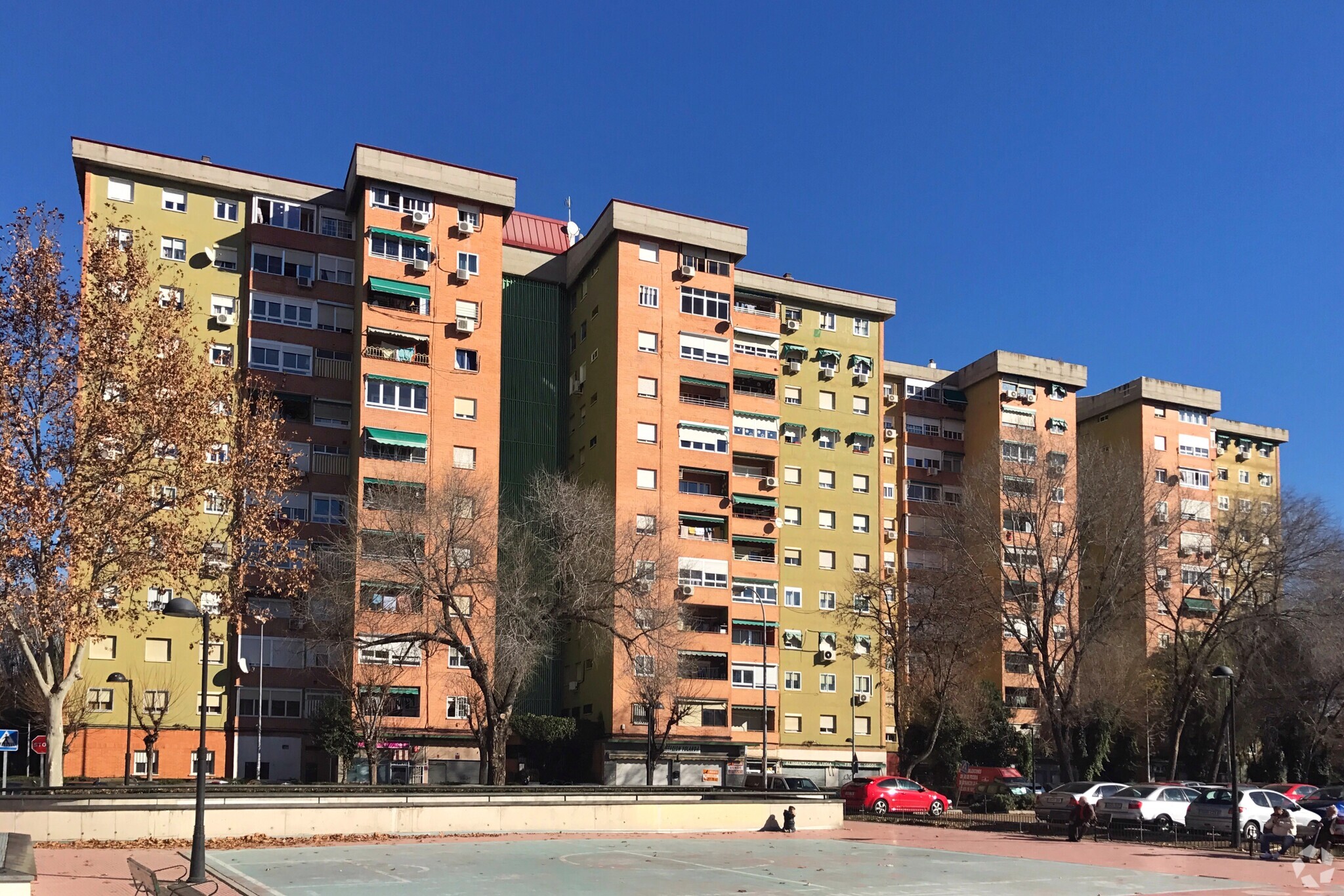 Calle Nuestra Señora del Pilar, 17, Alcalá De Henares, Madrid for sale Building Photo- Image 1 of 3