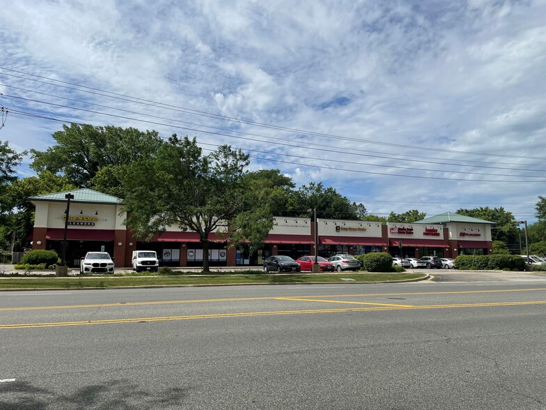 317-351 E Dundee Rd, Palatine, IL for lease - Building Photo - Image 3 of 5