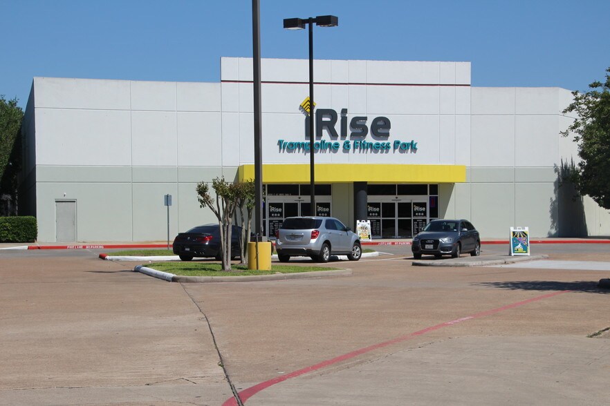 7885 Fm 1960 W Houston Tx 77070 Freestanding Property For