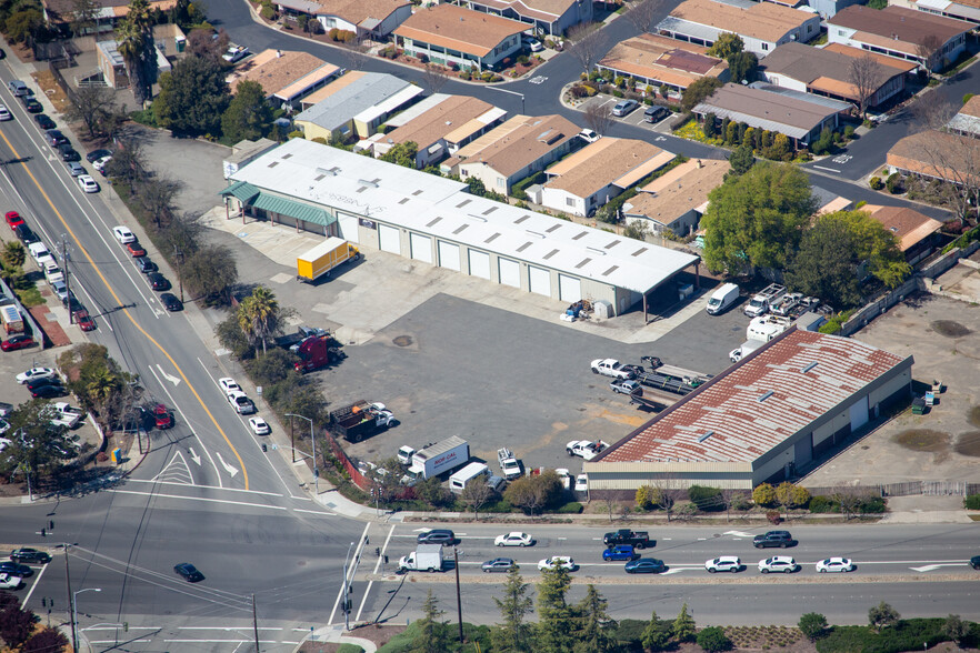 29588 Ruus Rd, Hayward, CA for lease - Building Photo - Image 1 of 8