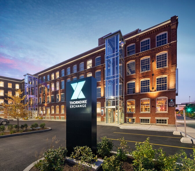 165 Thorndike St, Lowell, MA 01852