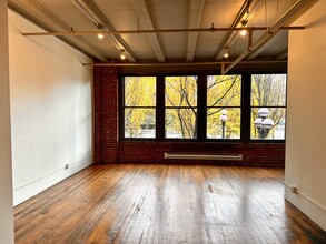 321 3rd Ave S, Seattle, WA for lease Building Photo- Image 2 of 9