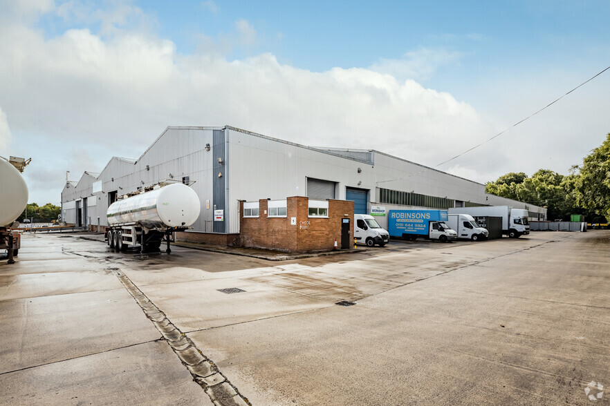 Power Rd, Bromborough for lease - Primary Photo - Image 1 of 9