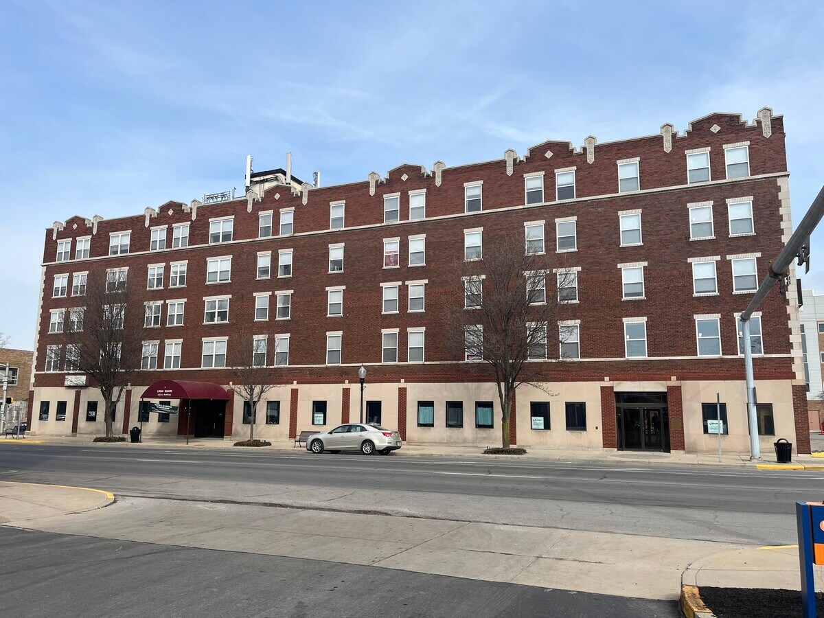 300 E Broadway, Logansport, IN 46947