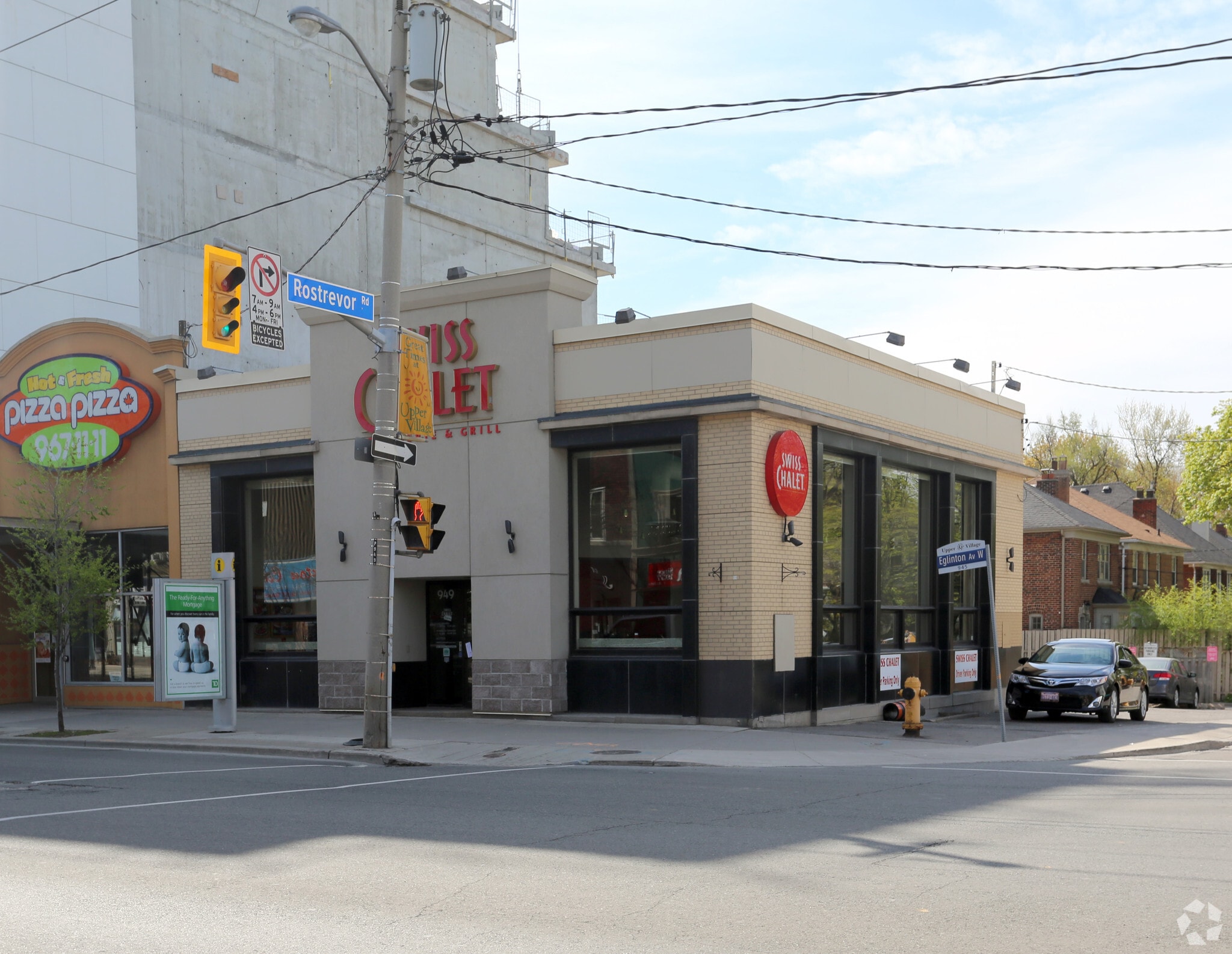 949 Eglinton Ave W, Toronto, ON for sale Primary Photo- Image 1 of 1