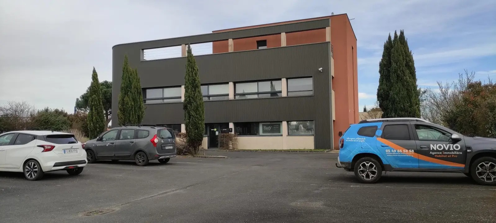 Retail in Poitiers for sale Building Photo- Image 1 of 8