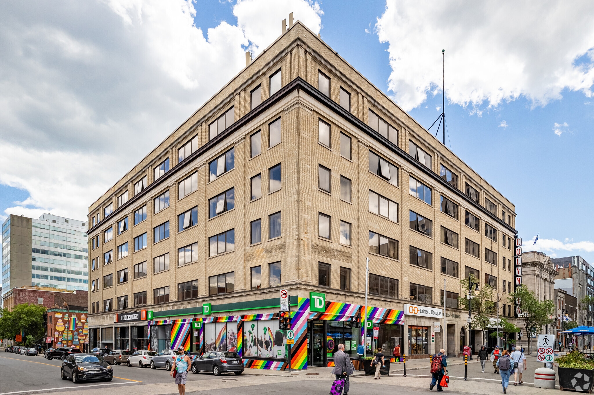 1014 Rue Sainte-Catherine E, Montréal, QC for sale Primary Photo- Image 1 of 1