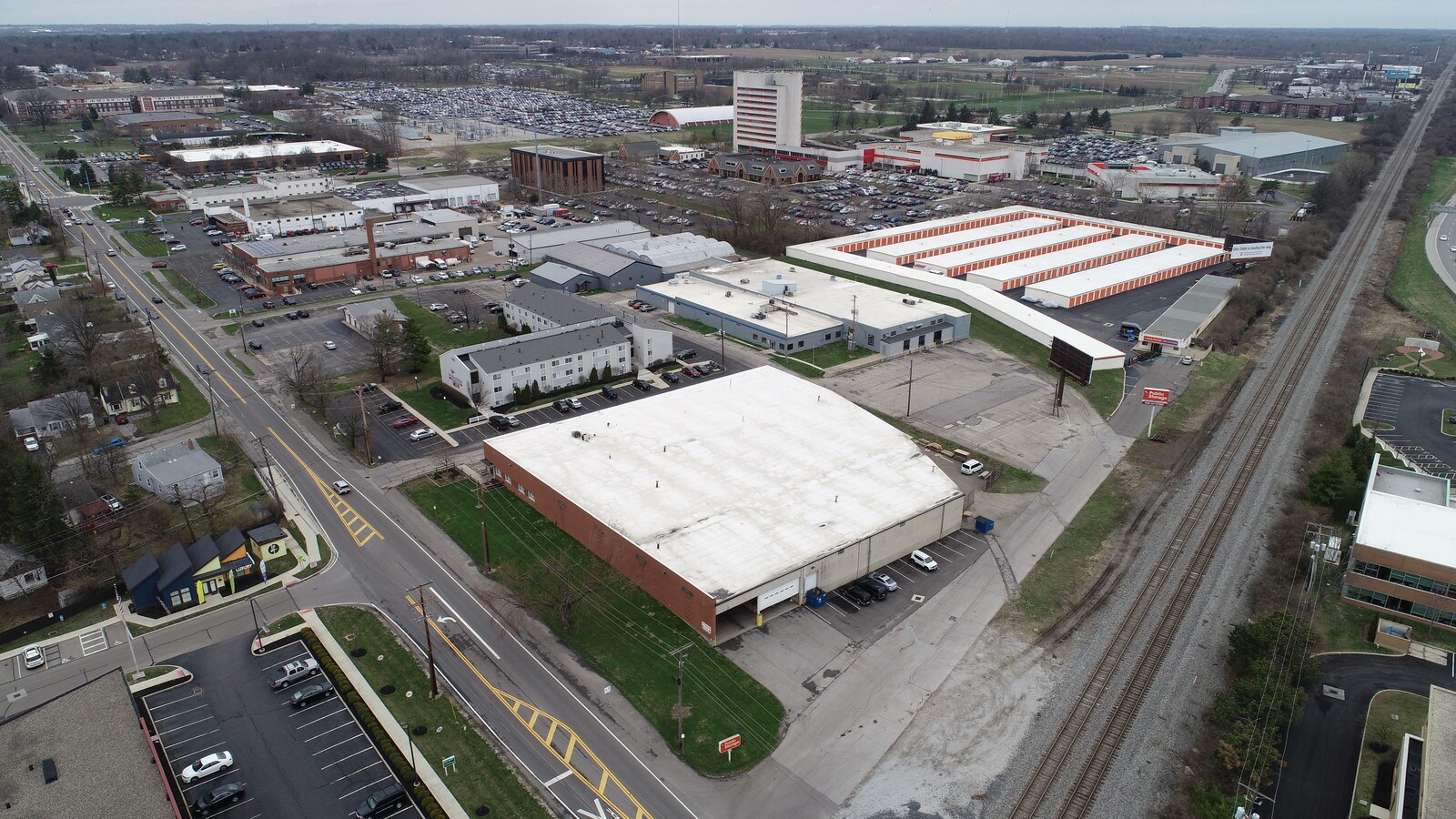 830 Kinnear Rd, Columbus, OH 43212