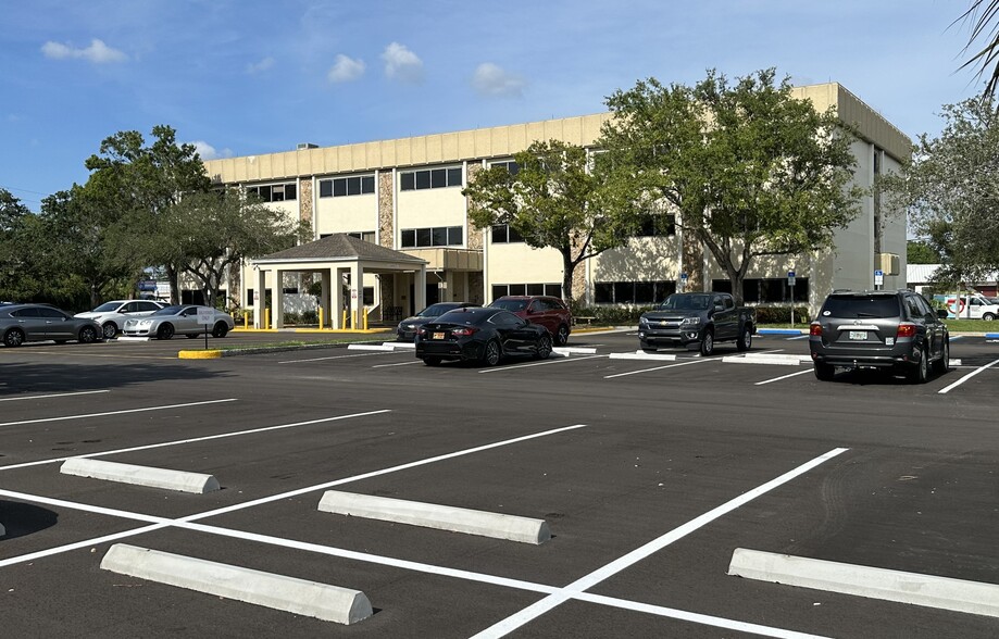 7800 66th St N, Pinellas Park, FL for lease - Building Photo - Image 1 of 7