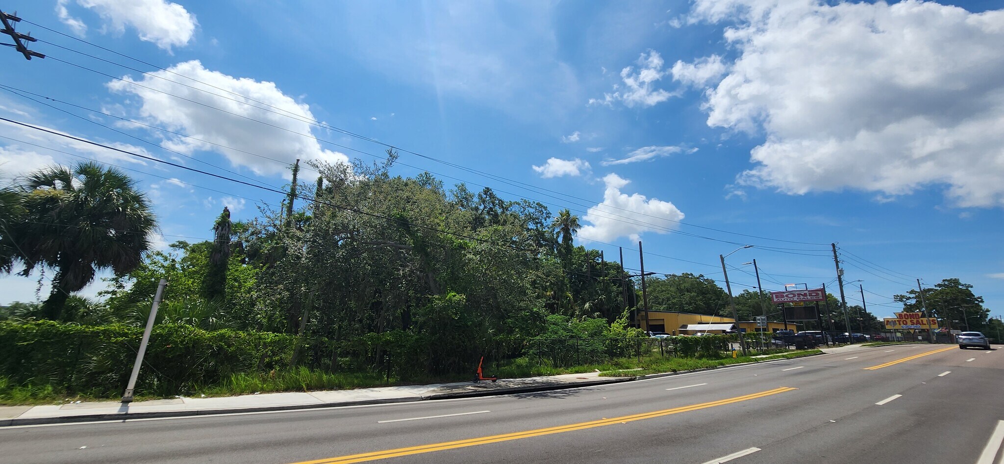 7901 N Florida Ave, Tampa, FL 33604 BOND AUTO SALES