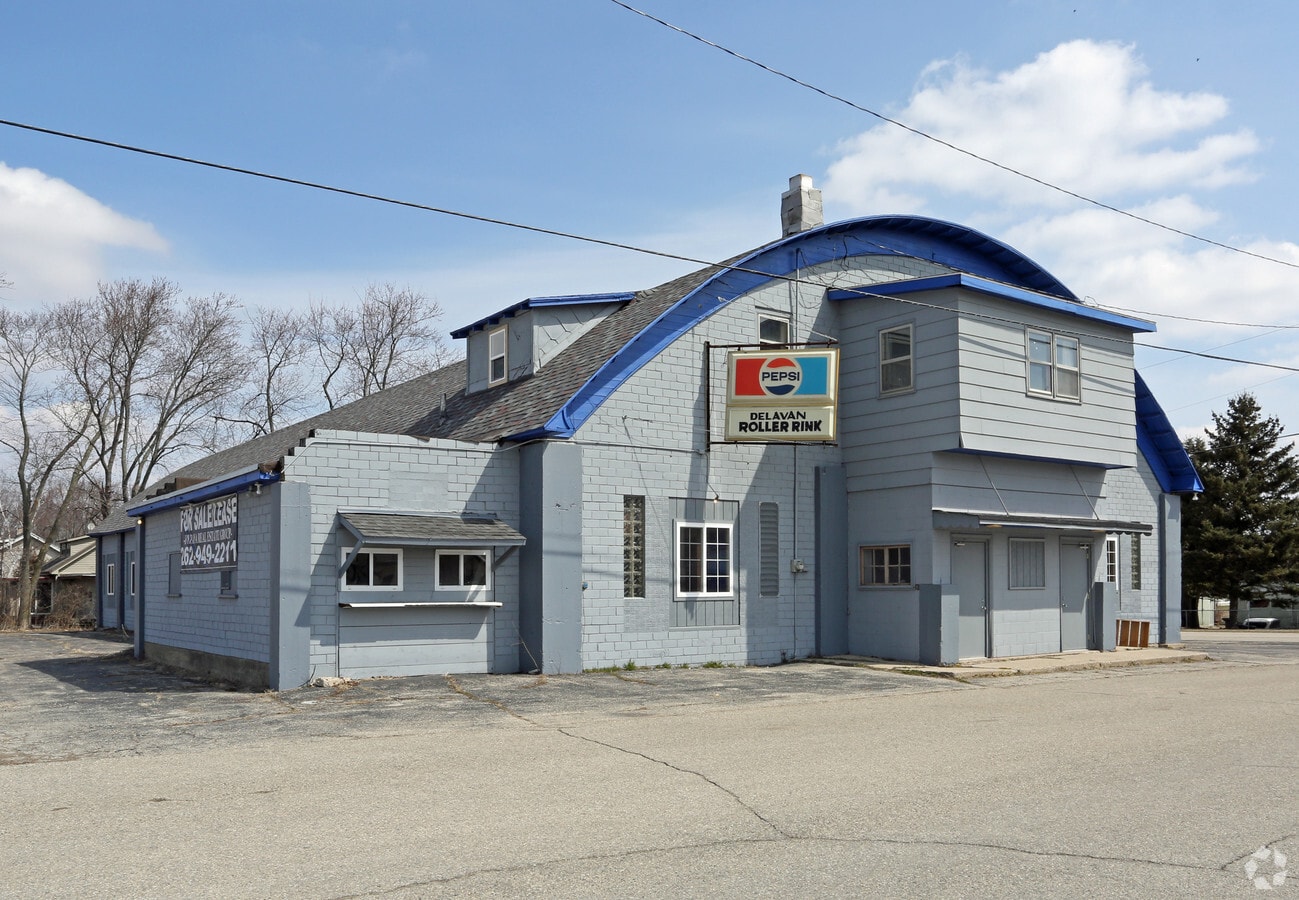 548 E Delavan Dr, Delavan, WI 53115