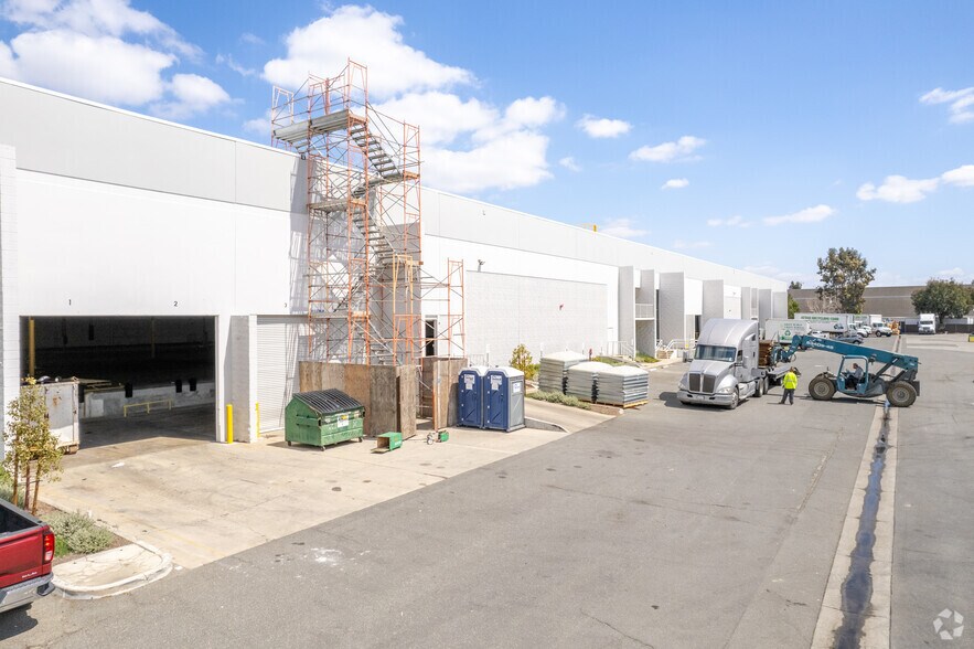 13941 Norton Ave, Chino, CA for lease - Building Photo - Image 3 of 5