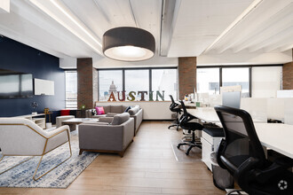 815 Brazos St, Austin, TX for lease Interior Photo- Image 1 of 4