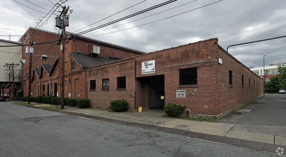 141 Lanza Ave, Garfield, NJ 07026