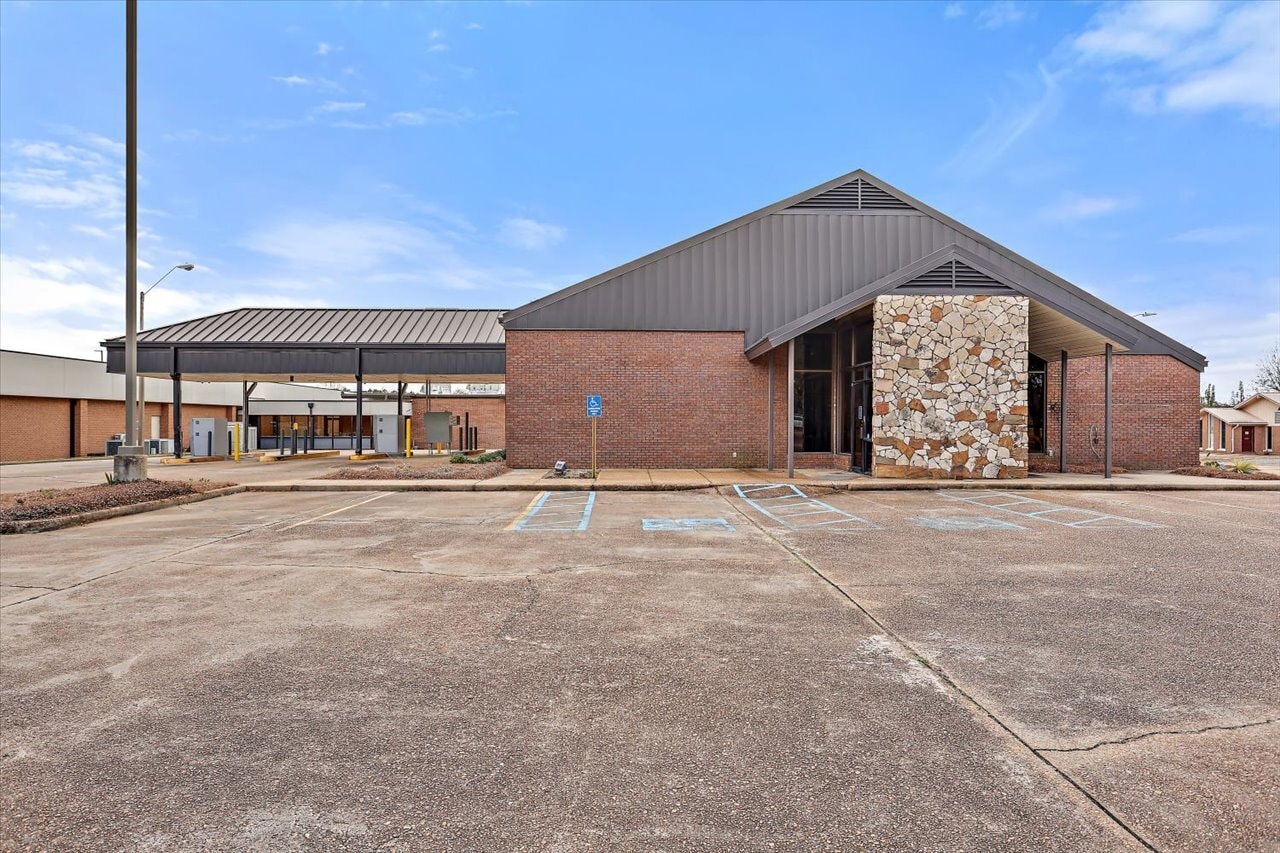 101 Office Park Dr, Brandon, MS for lease Building Photo- Image 1 of 45