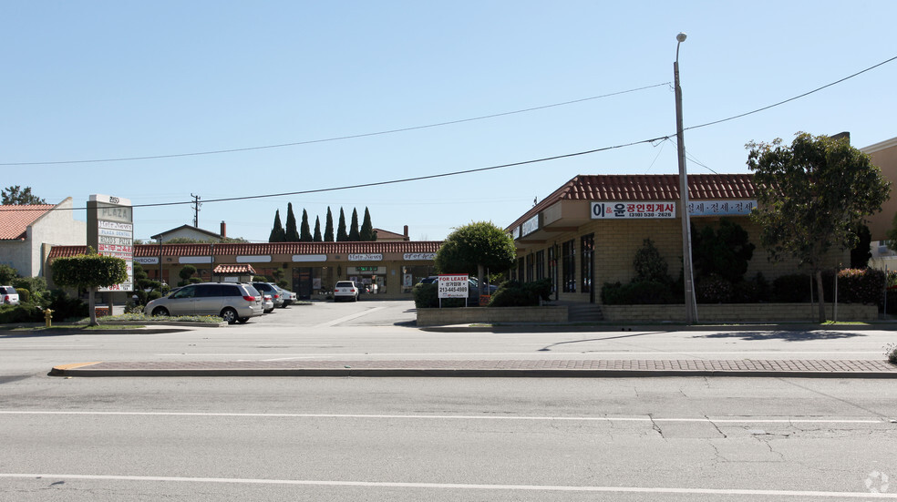 2350 Sepulveda Blvd, Torrance, CA for lease - Primary Photo - Image 1 of 3