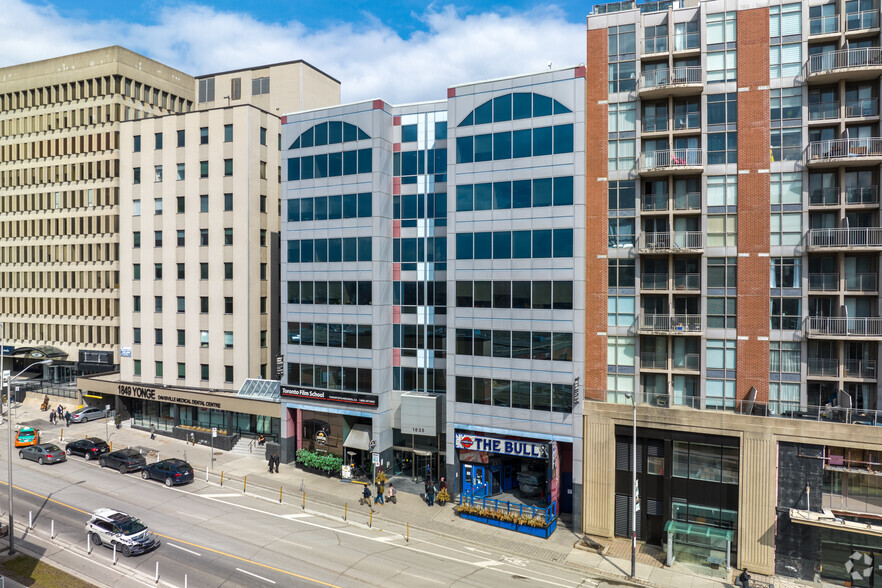 1835 Yonge St, Toronto, ON for lease - Building Photo - Image 2 of 5