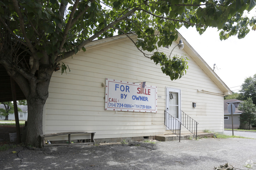 900 N Piedmont Ave, Kings Mountain, NC for sale - Primary Photo - Image 1 of 3