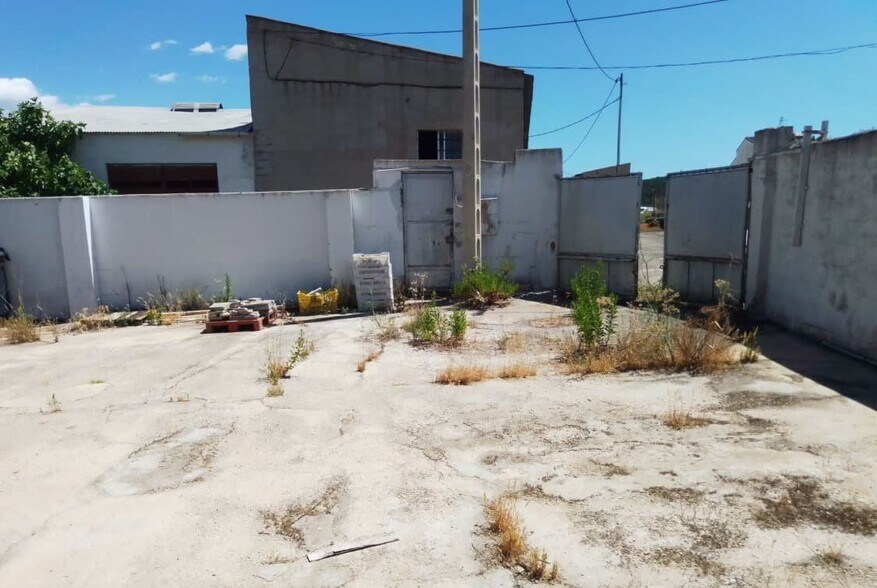 Industrial in València, Valencia for sale - Building Photo - Image 2 of 9