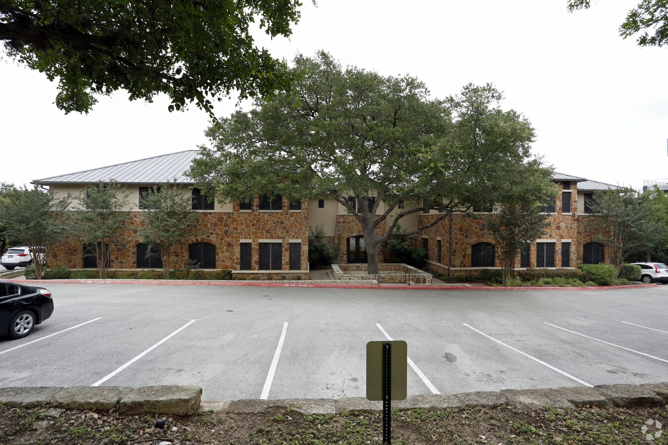 4810 Spicewood Springs Rd, Austin, TX 78759