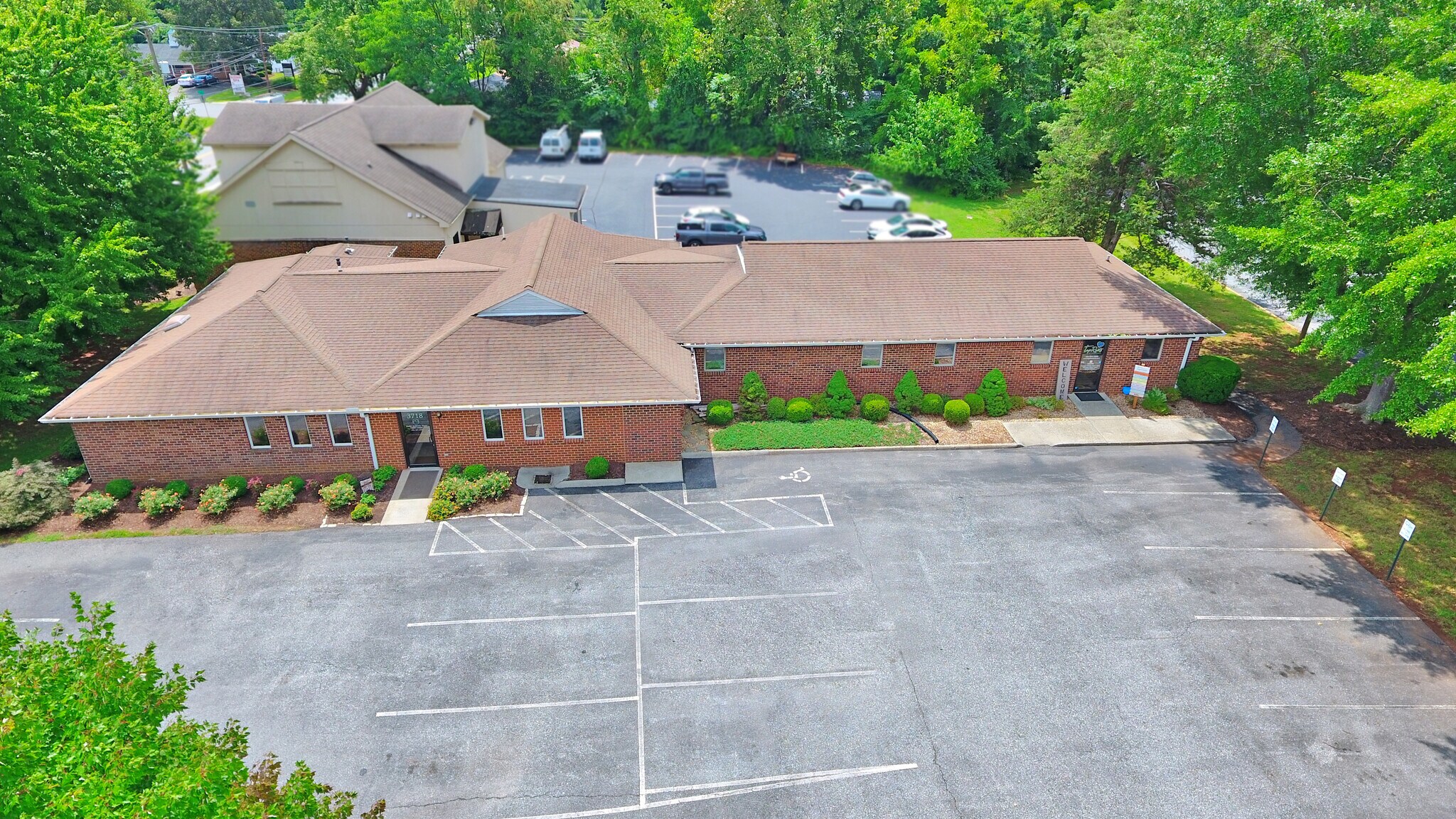 3718 Old Forest Rd, Lynchburg, VA 24501