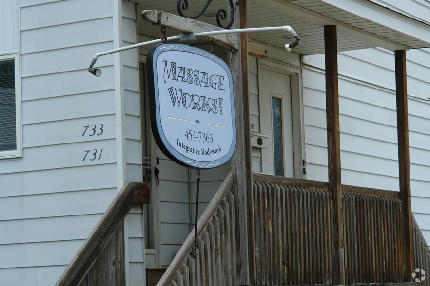 731-733 Lincoln Ave, Erie, PA for sale - Building Photo - Image 3 of 3